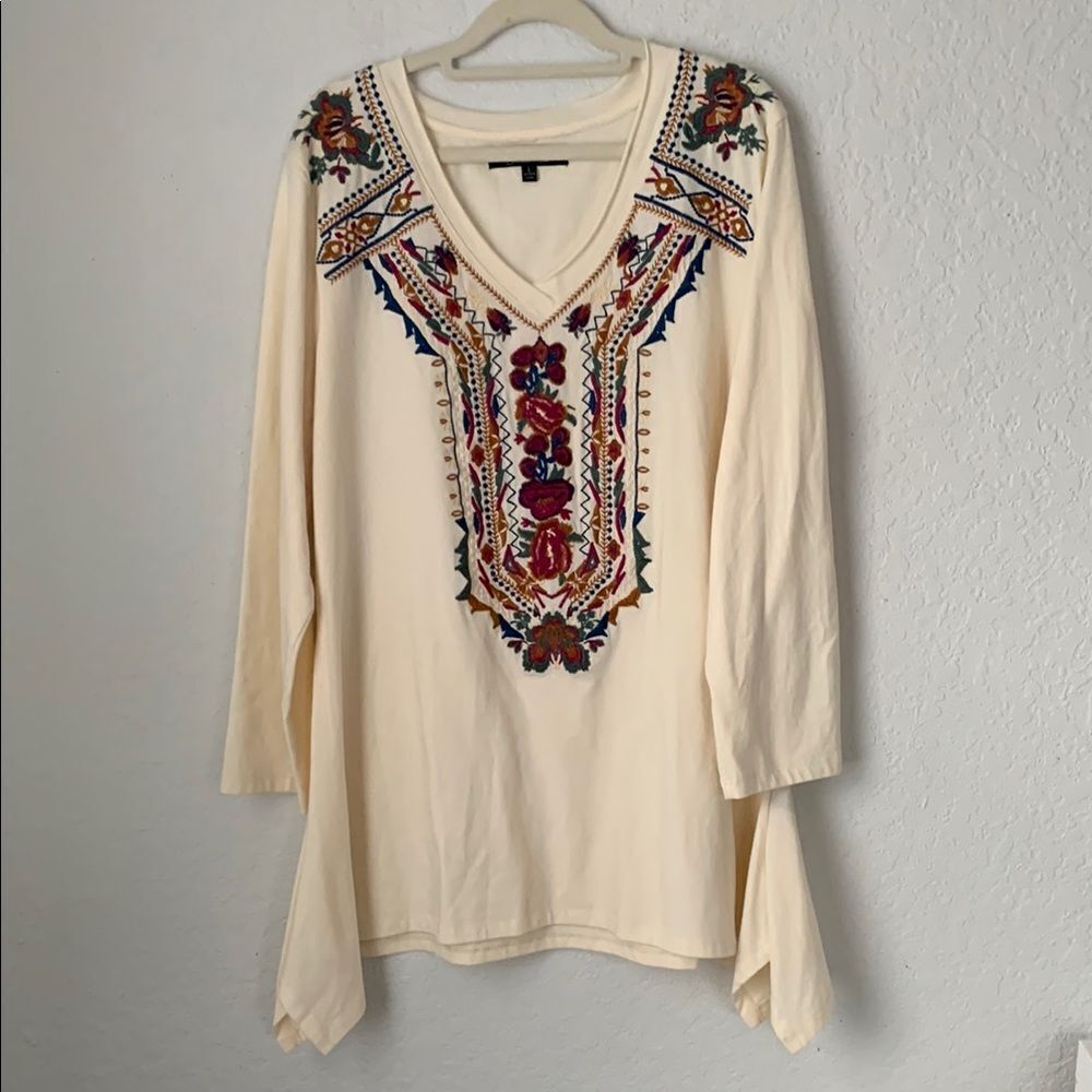 Calessa Embroidered Cream Women's Top Tunic V-Neck Long Sleeve Size L